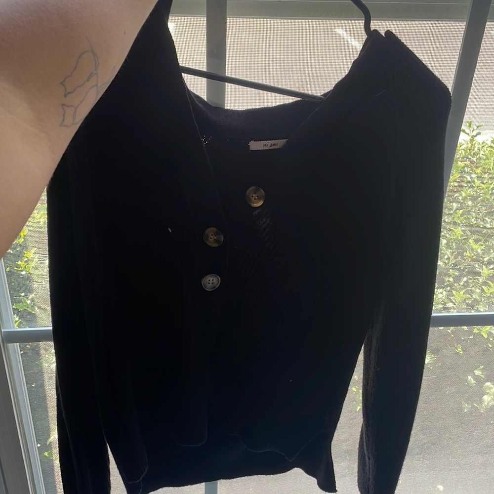 Francesca’s half cardigan